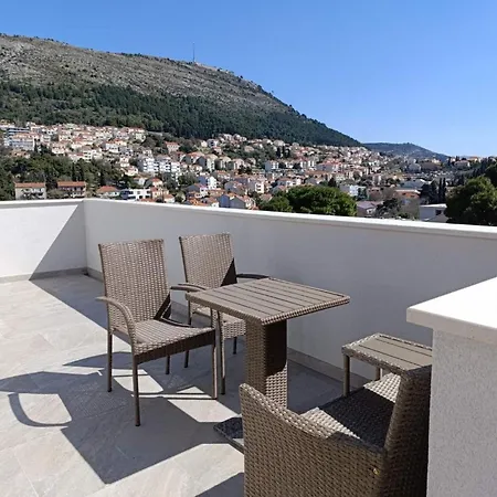 Penthouse Dijana Apartment
